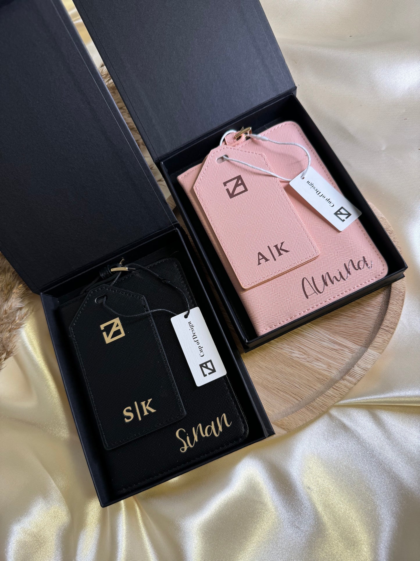 2er-Geschenkset Personalisierte Passhüllen & Gepäckanhänger für 2 Personen