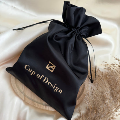 Edle Geschenkverpackung für Kartenhalter – wählbar zwischen Box und Satintasche